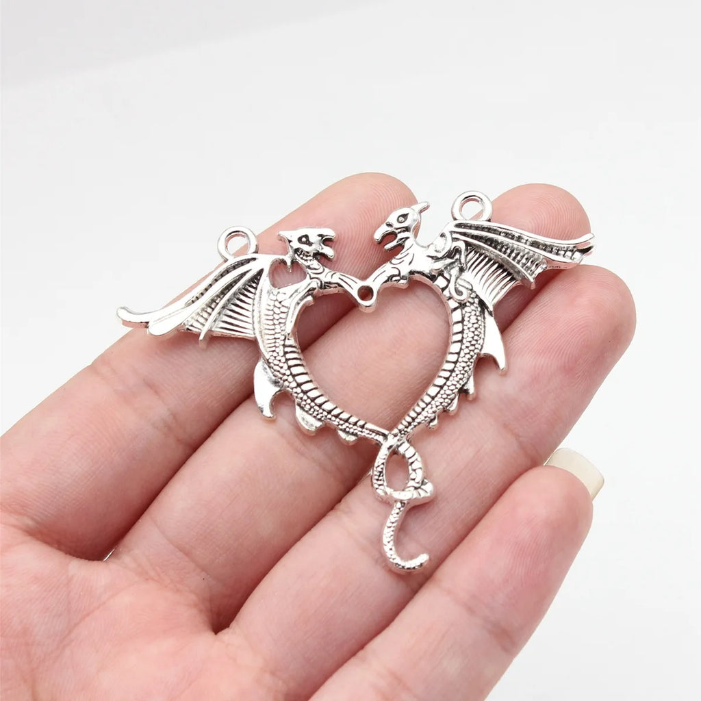 63x51mm 6.6g Antique Silver Zinc Alloy Gothic Flying Dragon Heart Charm Pendant for DIY Jewelry Making