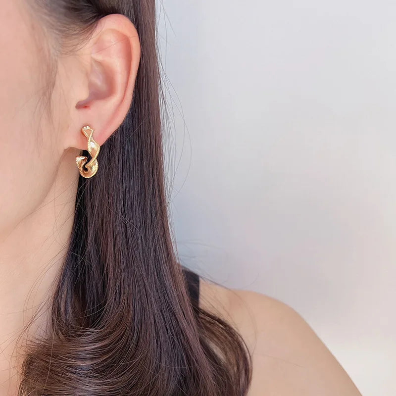 Elegant Gold Alloy Twisted Rope Hoop Stud & Clip On No Piercing Textured Spiral Circle Earrings