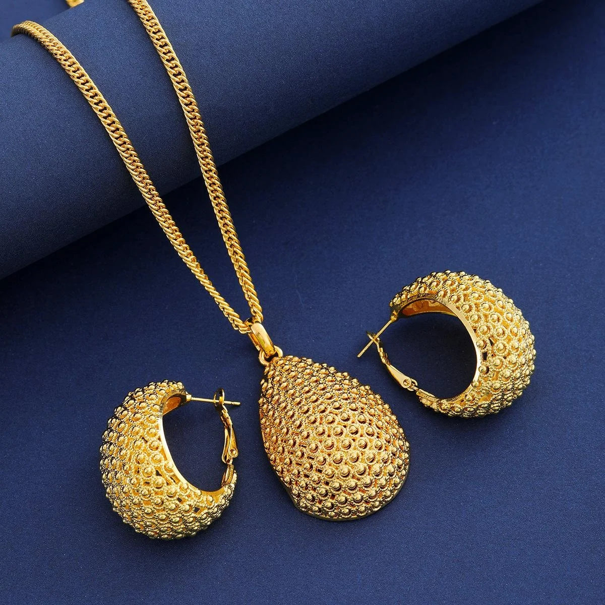 Luxury Dubai Gold Plated Alloy Hoop Earrings And Teardrop Pendant Necklace Jewelry Set For Bridal Wedding Party