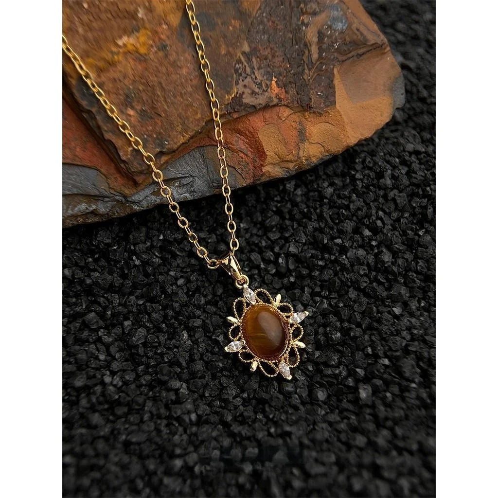 18K Gold Plated Copper Natural Tiger Eye Stone Flower Geometric Maillard Vintage Collarbone Necklace