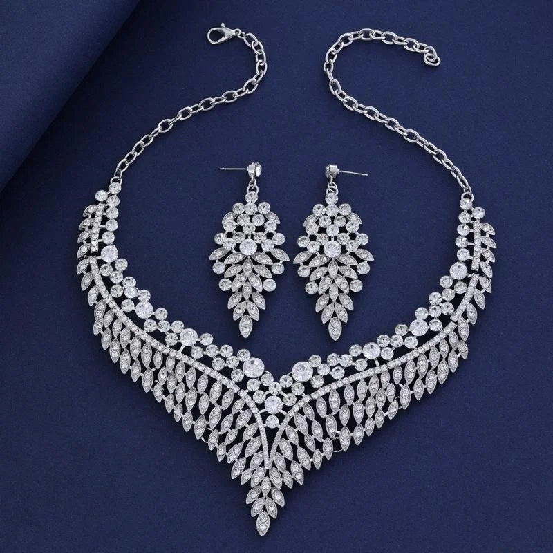 Vintage Pink Rhinestone Leaf Necklace And Chandelier Earrings Jewelry Set, Luxury Alloy Bridal Jewelry For Banquet
