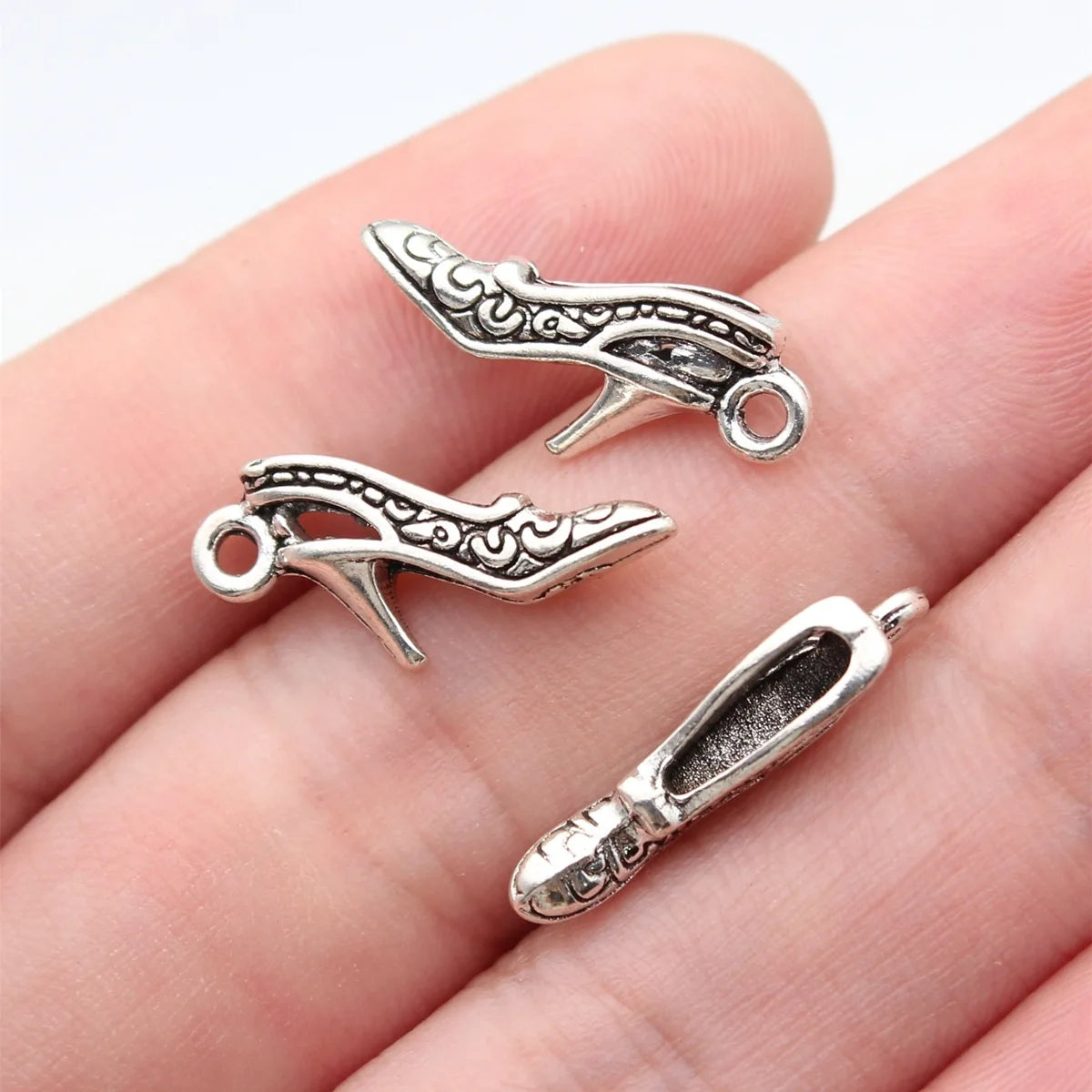 21x11x4mm 0.96g Antique Silver Zinc Alloy 3D High Heel Shoe Charm Pendant for DIY Fashion Jewelry Making