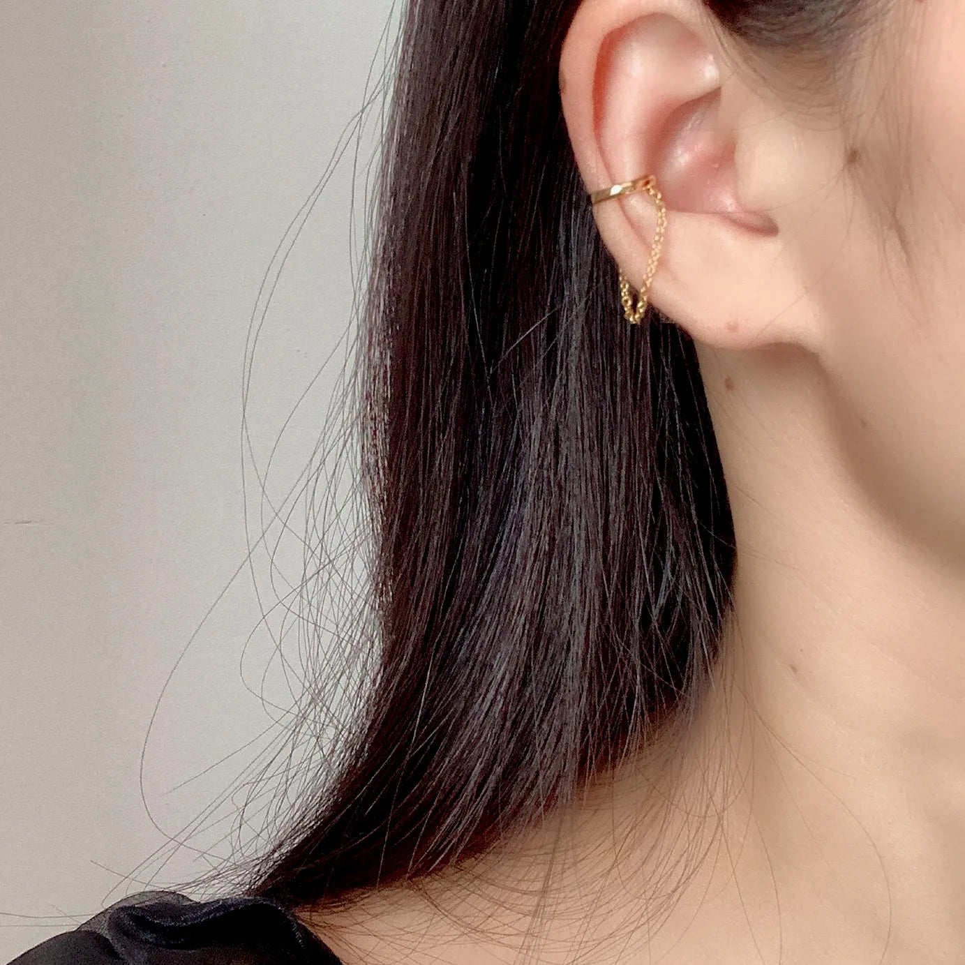 Vintage Gold Alloy Ear Cuff Chain Tassel Stud & Clip On No Piercing Elegant Minimalist Hoop Earrings
