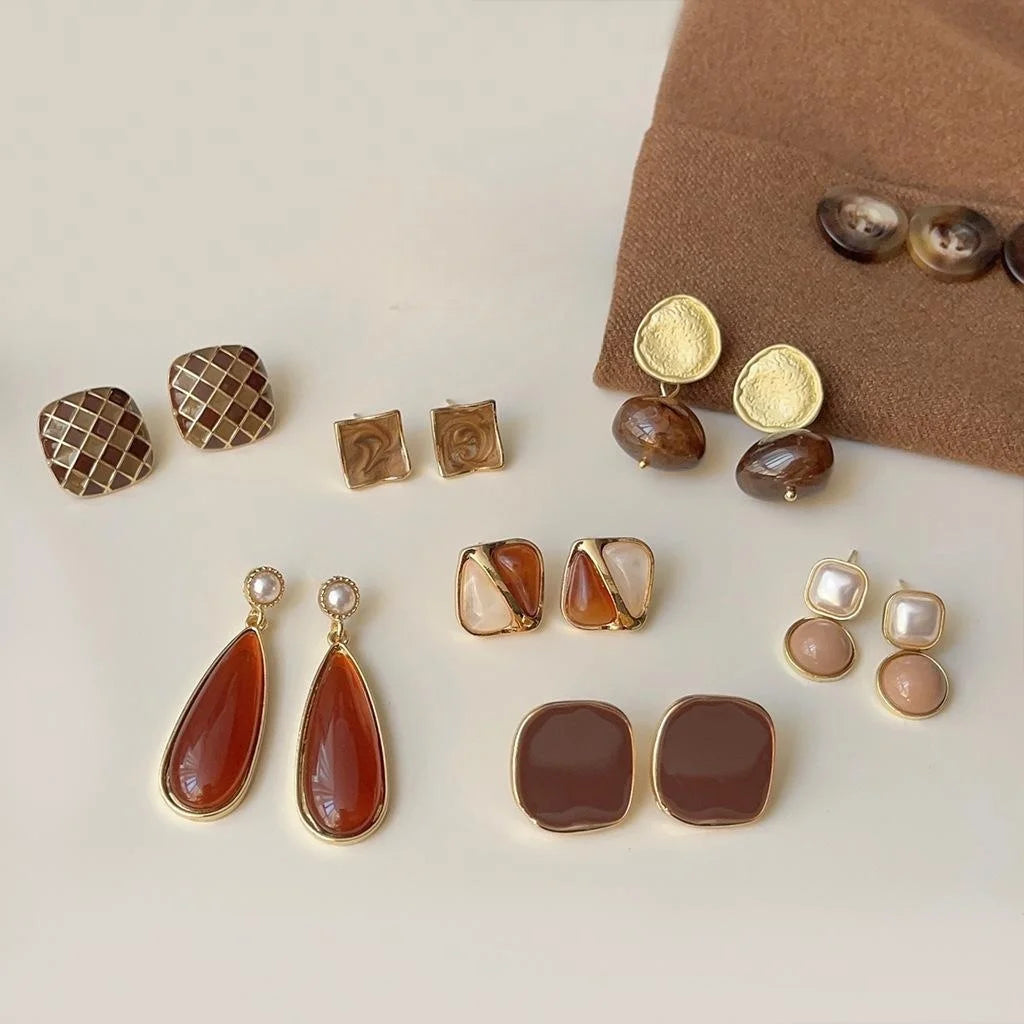 Maillard Coffee Brown Copper Geometric Irregular Drop Earrings French Retro Winter Style