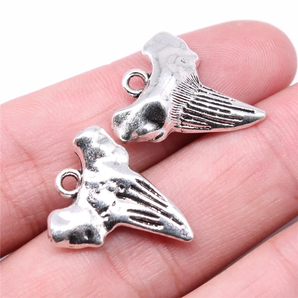 22x19mm 3.8g Antique Silver Zinc Alloy Shark Tooth Charm Pendant for DIY Necklace Bracelet Making