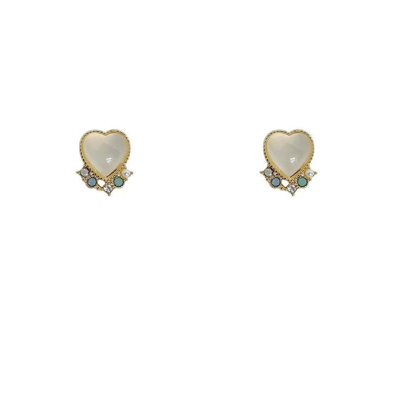 French Vintage Cream White Heart Resin Cat Eye Rhinestone Copper Stud Earrings