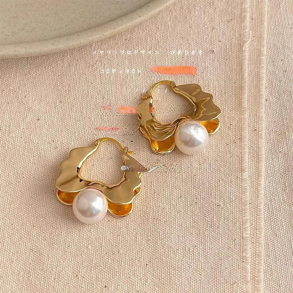 Vintage Light Luxury Wave Flower Pearl Stud Earrings, French Irregular Copper Statement Jewelry