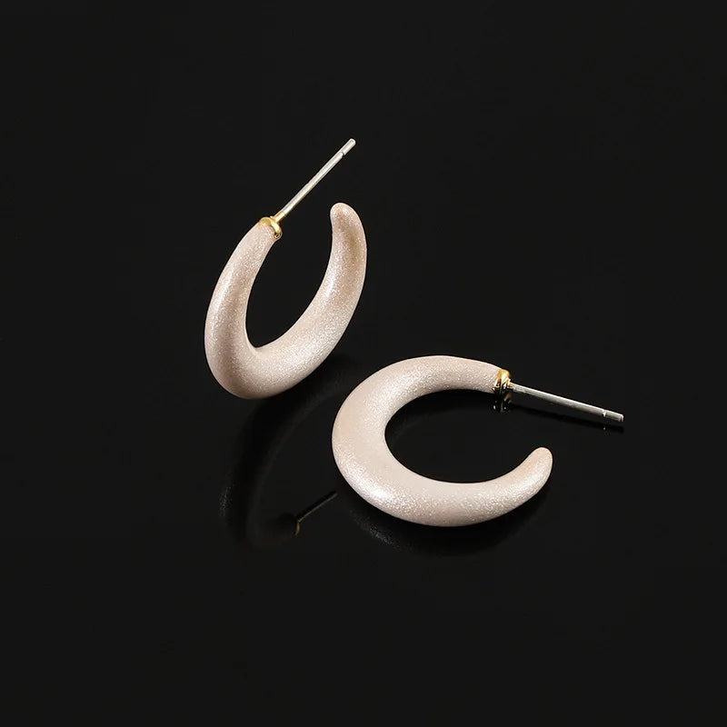 Glitter Enamel Crescent Hoop Alloy Stud & Clip On No Piercing Fashion C-Shaped Circle Earrings