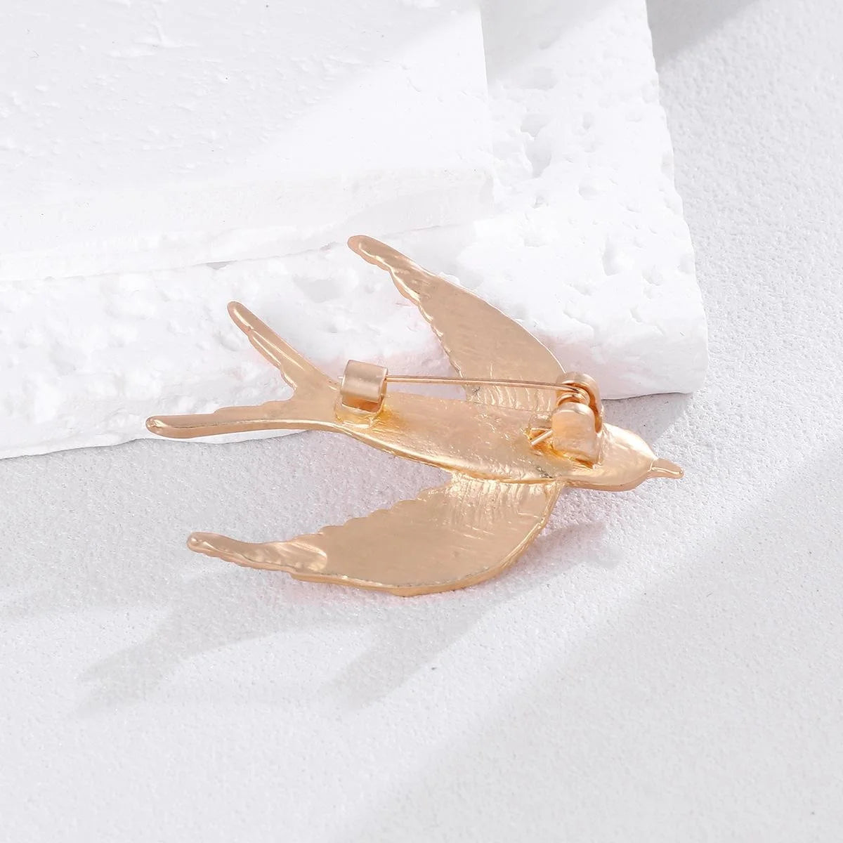 Elegant Gold Swallow Bird Alloy Brooch With Textured Wings, Women's Lapel Pin Corsage Suit Accessory Gift