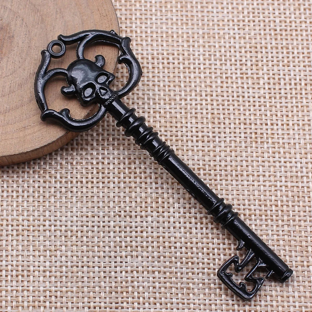 83x31mm 11.9g Multicolor Zinc Alloy Skull Key Charm Pendant for Gothic DIY Jewelry Making