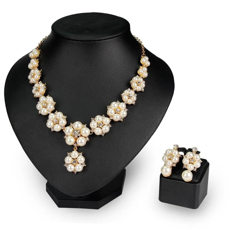 Elegant Pearl Rhinestone Flower Necklace And Earrings Jewelry Set Gold Alloy Bridal Jewelry For Wedding Party Gift