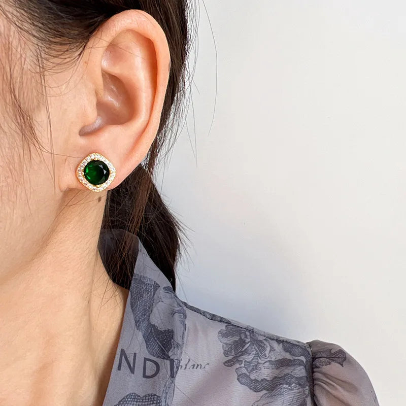 Elegant Luxury Emerald Green Oval Zircon Rhinestone Halo Geometric Stud & Clip On No Piercing Alloy Earrings