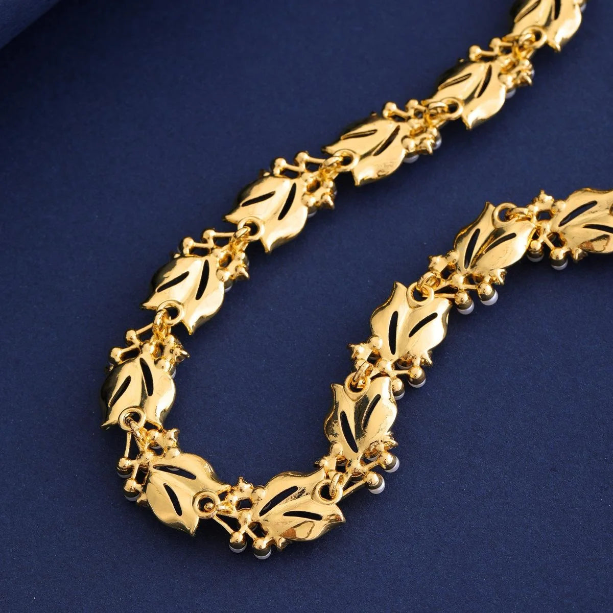 Vintage Gold Alloy Leaf Flower Pearl Rhinestone Jewelry Set Elegant Necklace Earrings For Wedding Party