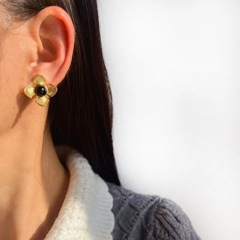 Vintage Gold Alloy Hollow Flower Black Enamel Stud & Clip On No Piercing Women's Luxury Earrings