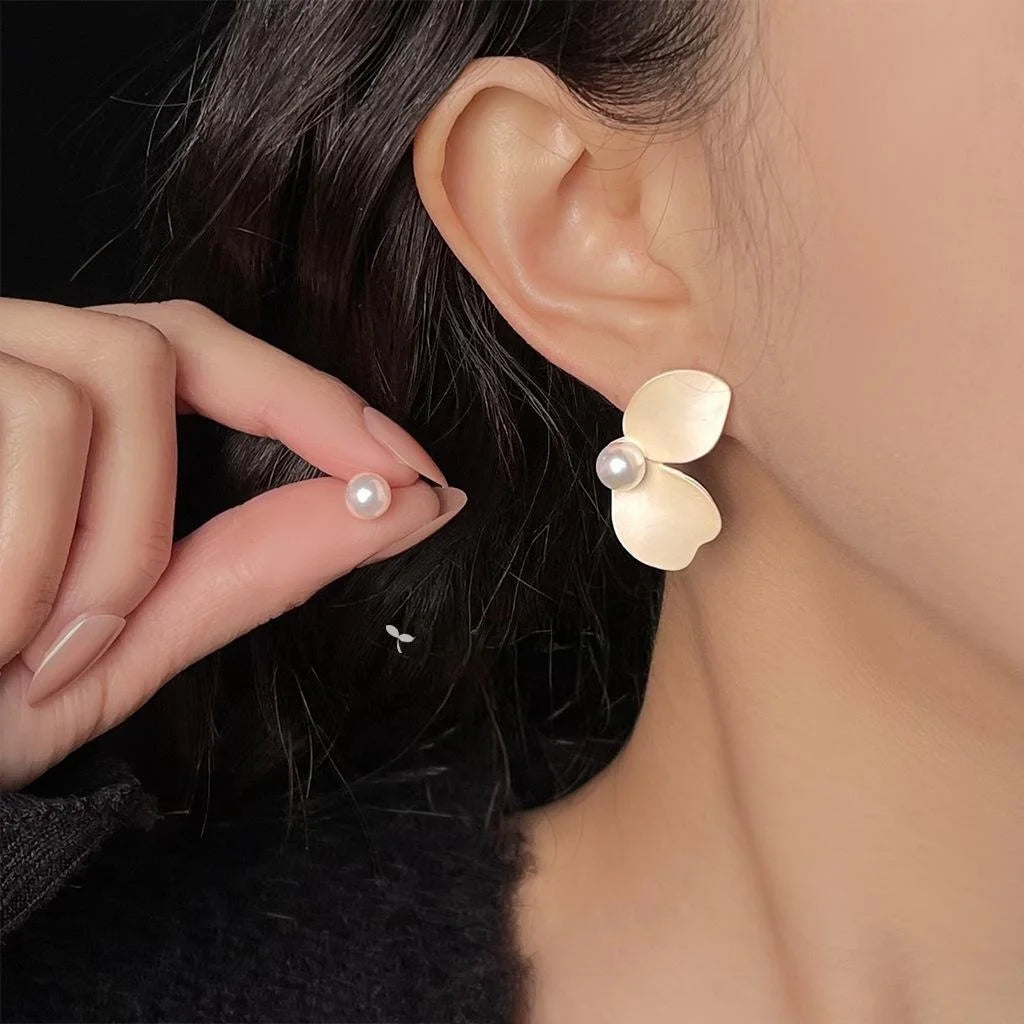 Asymmetric Designer High Gloss Pearl Flower Petal Stud Earrings For Women Sweet Floral Jewelry
