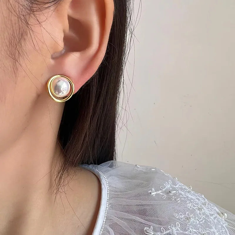 Elegant Mabe Pearl Spiral Disc Alloy Stud & Clip On No Piercing Commuter Minimalist Earrings