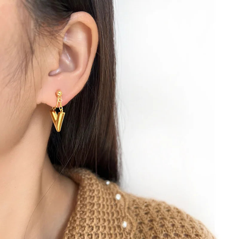 Luxury Gold Alloy Smooth V Letter Drop Stud & Clip On No Piercing Minimalist Chain Dangle Earrings