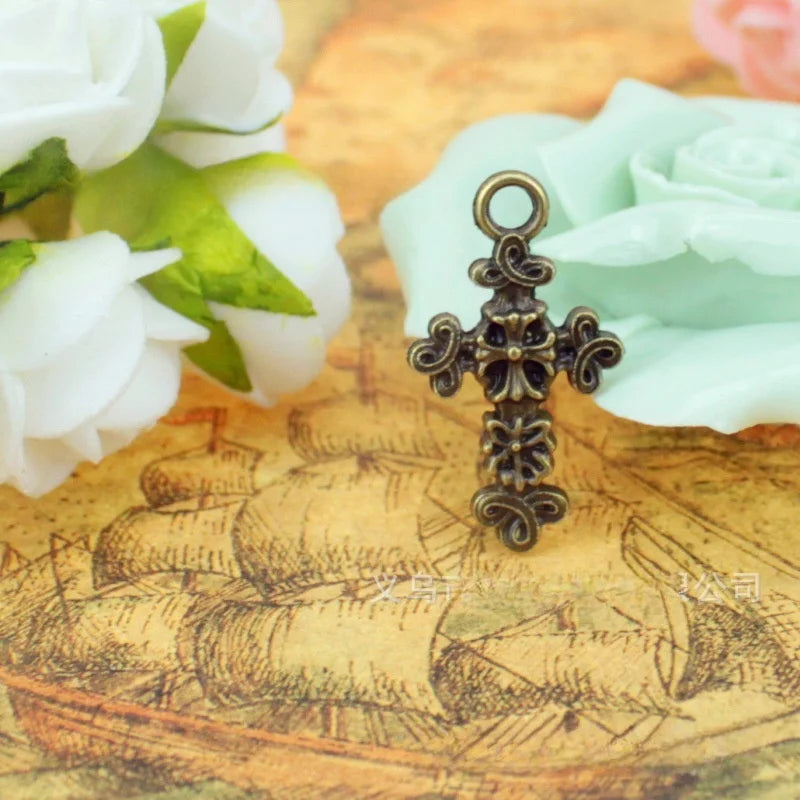 30x17MM Antique Silver Zinc Alloy Cross Charm Pendant for DIY Necklace Bracelet Jewelry Making
