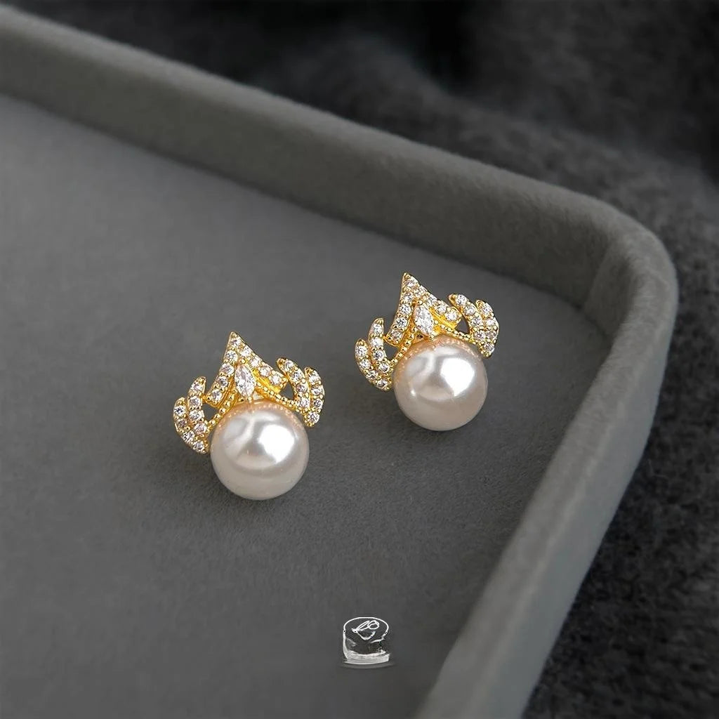 Copper Queen Crown Stud Earrings With High Gloss Pearl Zircon, Elegant Luxury