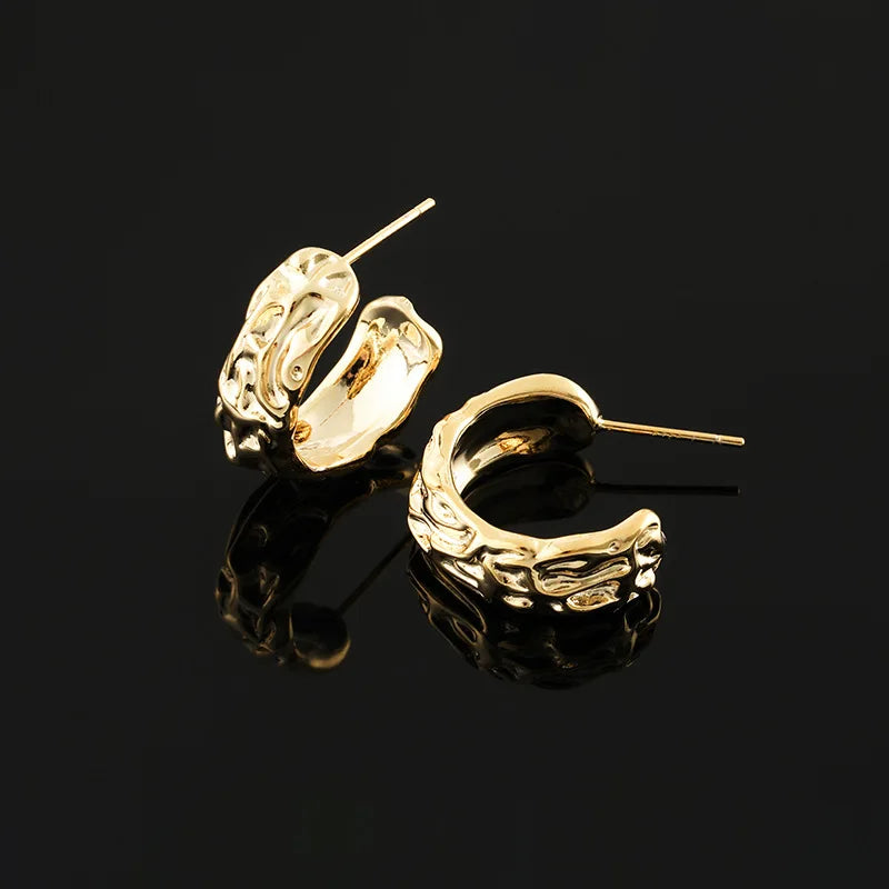 Elegant Gold Alloy Textured Spiral Hoop Stud & Clip On No Piercing Minimalist Commuter Earrings