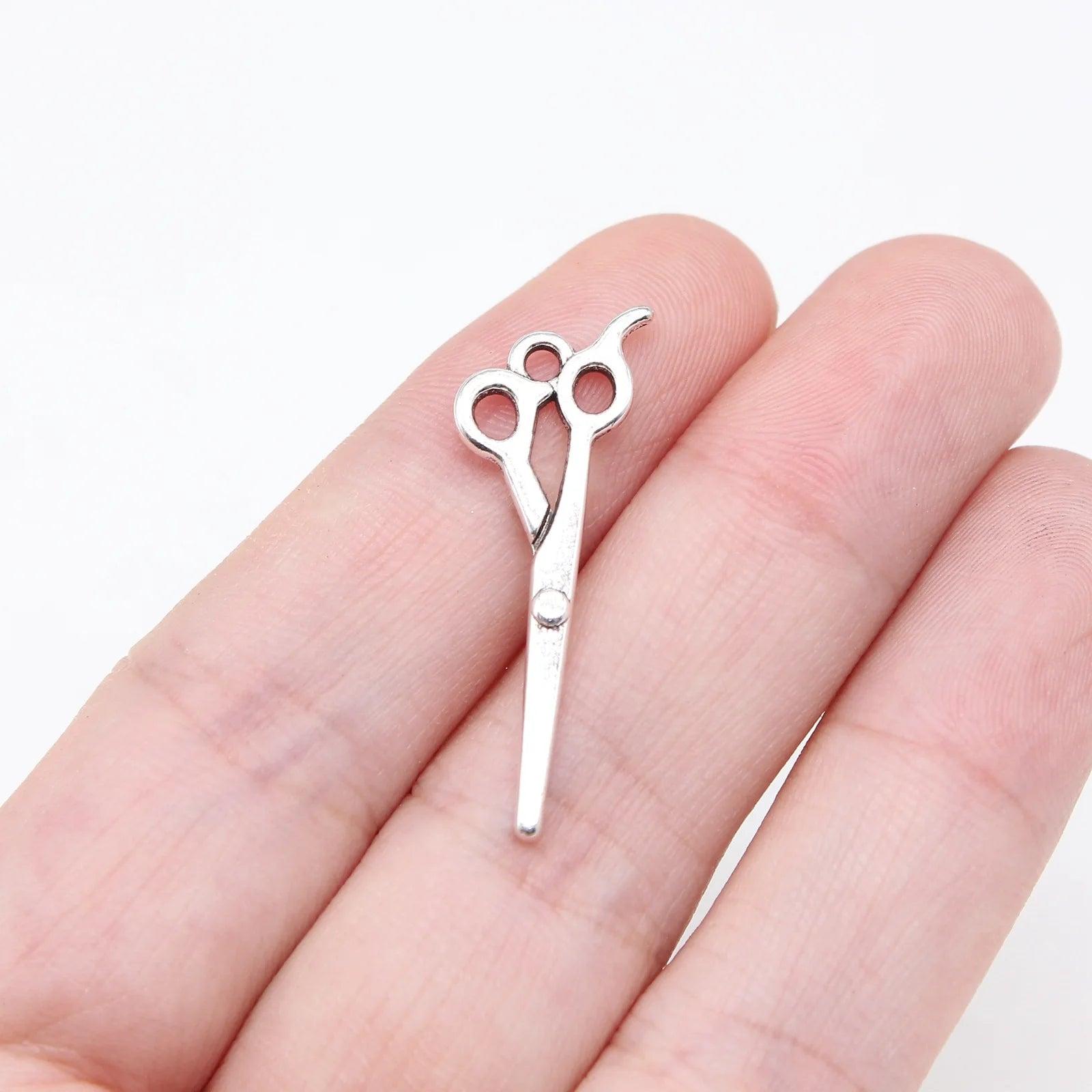 30x12mm 0.77g Antique Silver Zinc Alloy Scissors Charm Pendant for DIY Sewing Theme Jewelry Making