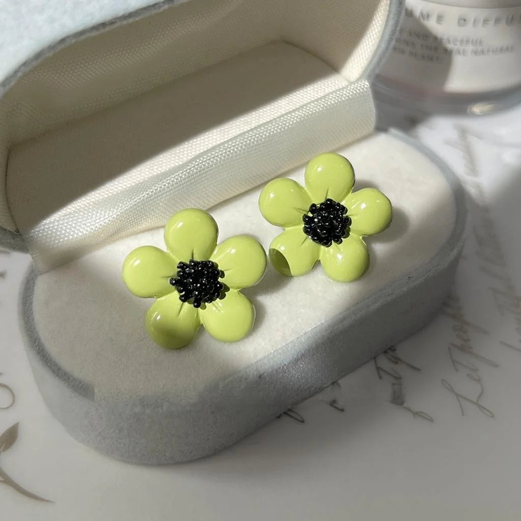 Avocado Green Flower Stud Earrings Silver Plated Metal Fresh Minimalist Summer Jewelry