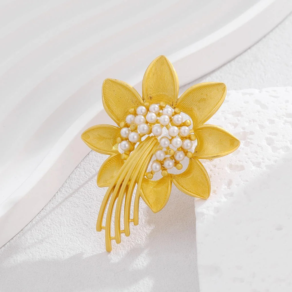 Luxury Gold Tone Alloy Sunflower Pearl Brooch, Elegant Floral Lapel Pin Corsage Suit Accessory Gift