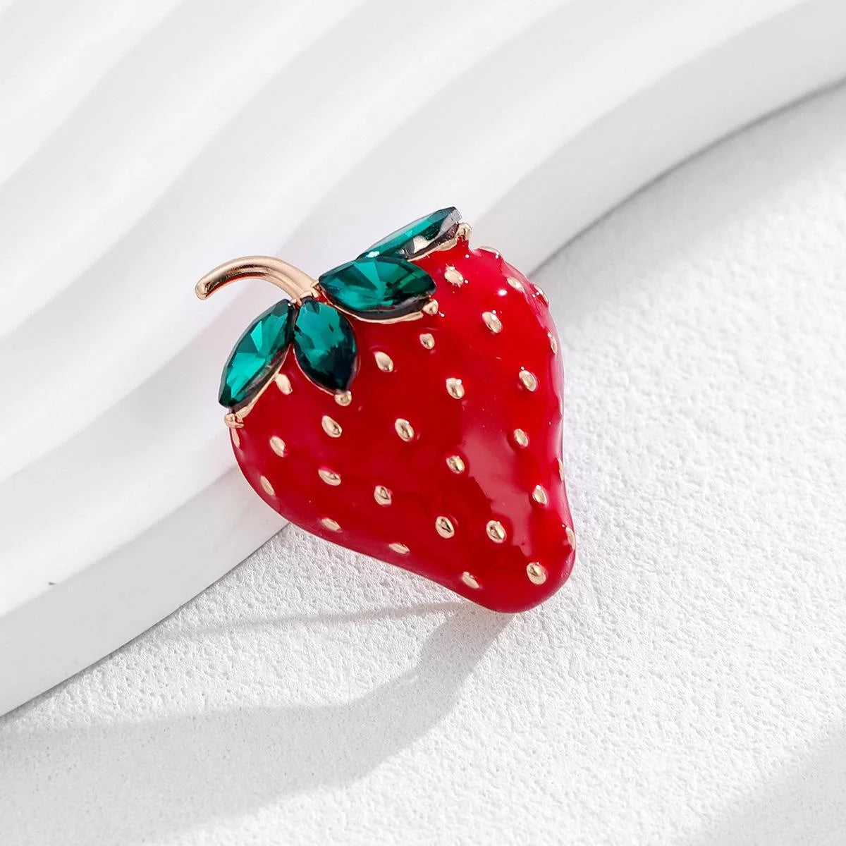 Cute Red Enamel Strawberry Brooch With Green Rhinestone Leaves, Alloy Lapel Pin Suit Accessory Gift