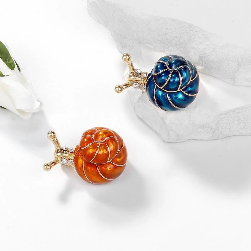 Cute Enamel Snail Brooch With Rhinestone Accents, Gold Tone Animal Lapel Pin Corsage Gift For Women