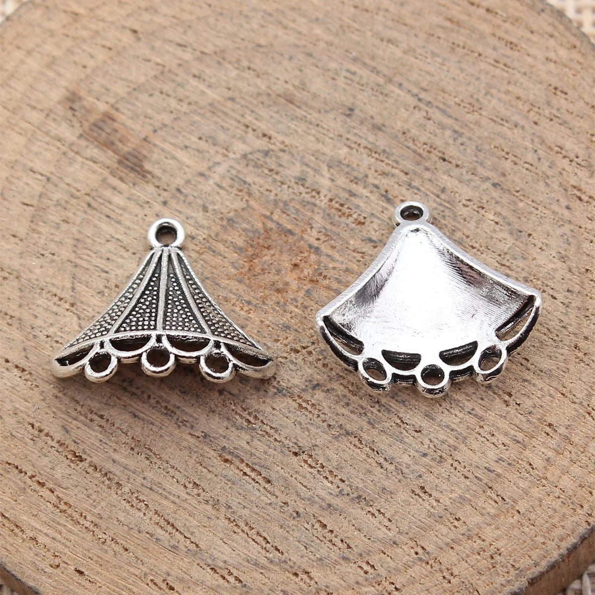 17x18mm 1.2g Antique Silver Zinc Alloy Fan Shape Connector Charm for DIY Bracelet and Earring Making