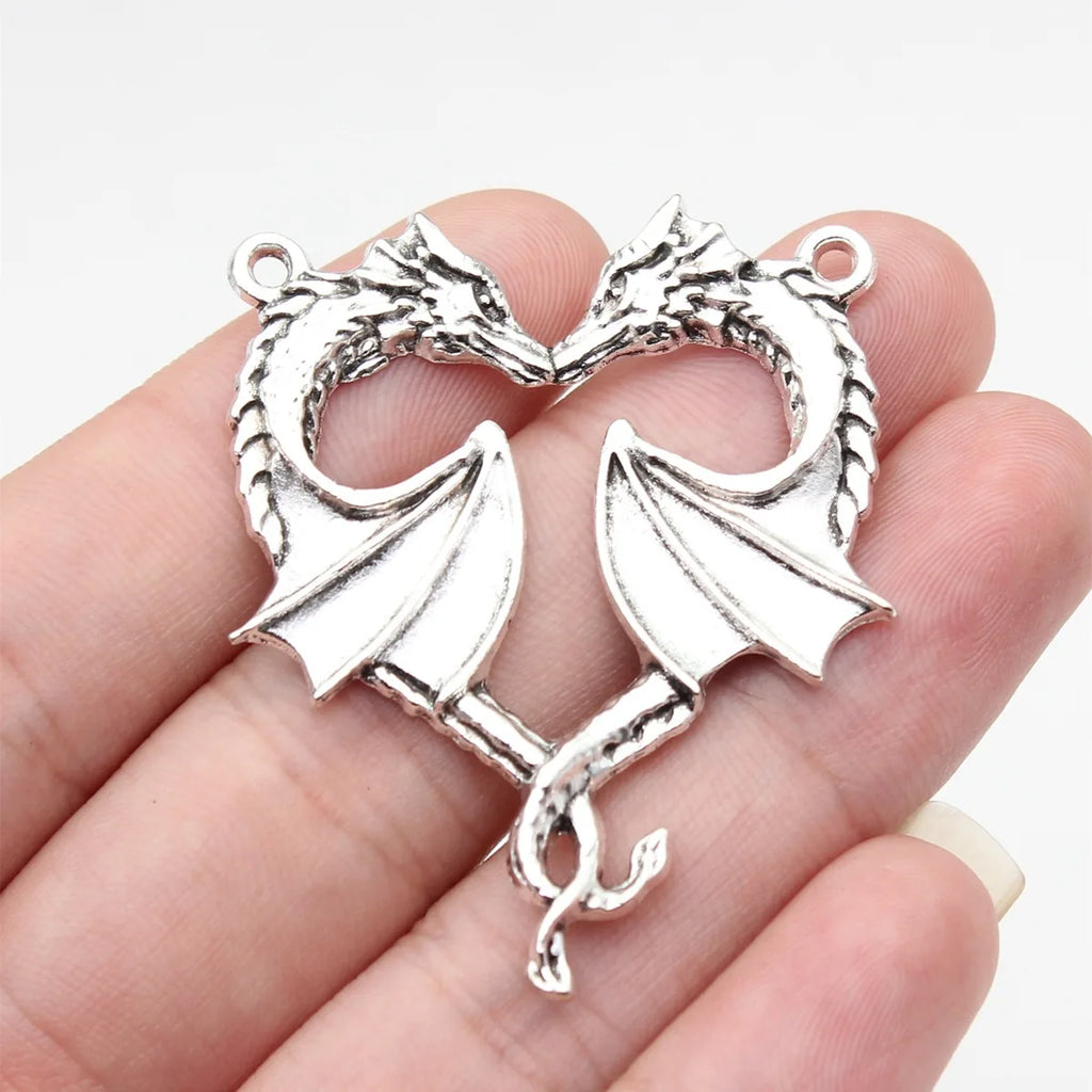 47x37mm 7g Antique Silver Zinc Alloy Gothic Flying Dragon Heart Charm Pendant for DIY Necklace Making