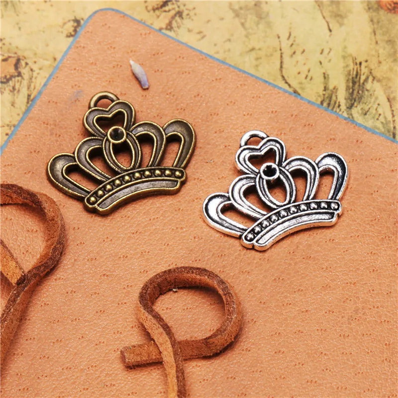 22x18MM Antique Silver Zinc Alloy Crowned Heart Charm Pendant for DIY Necklace Bracelet Jewelry Making