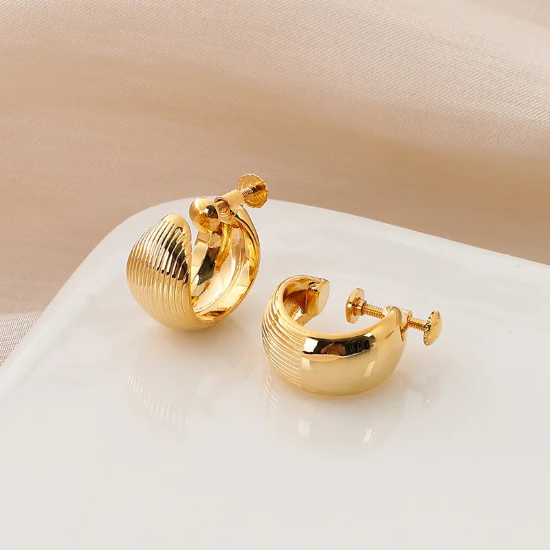 Vintage Gold Alloy Ribbed Hoop Huggie Stud & Clip On No Piercing Minimalist Ear Cuff Earrings