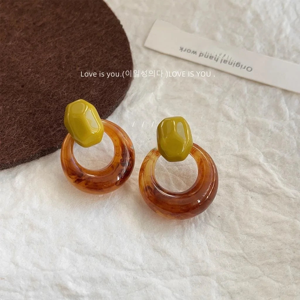 Original Design Contrast Color Acrylic Amber Round Geometric Drop Earrings