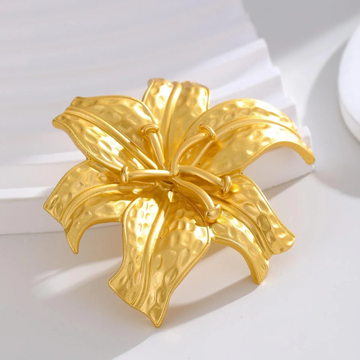 Vintage Irregular Gold Flower Alloy Brooch, Hammered Petal Lapel Pin For Elegant Suit Accessory Gift