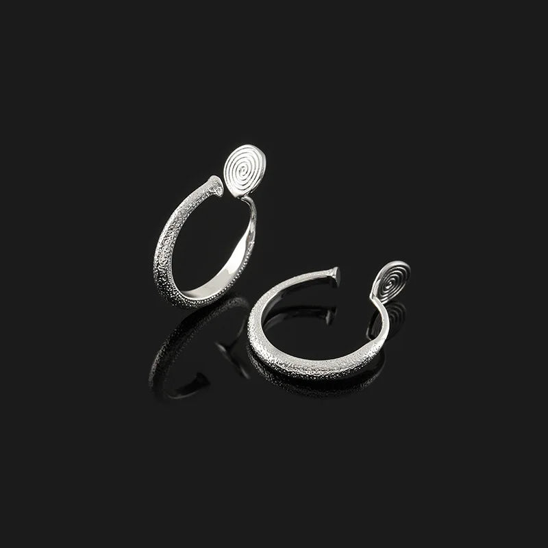 Elegant Silver Alloy Spiral Disc Hoop Stud & Clip On No Piercing Glitter Sand Cuff Earrings