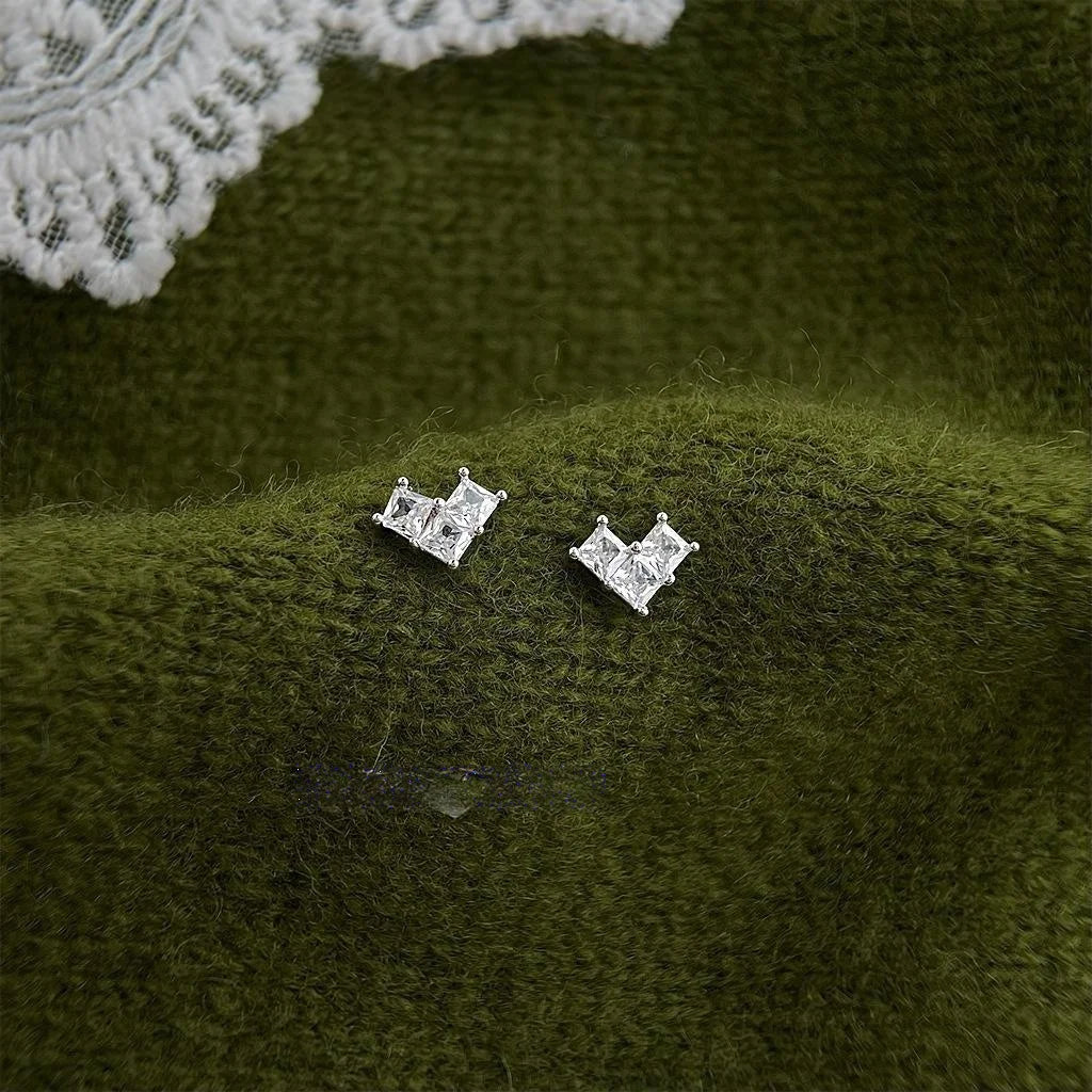 Mini Minimalist Heart Stud Earrings Copper Light Luxury Sweet Everyday Jewelry