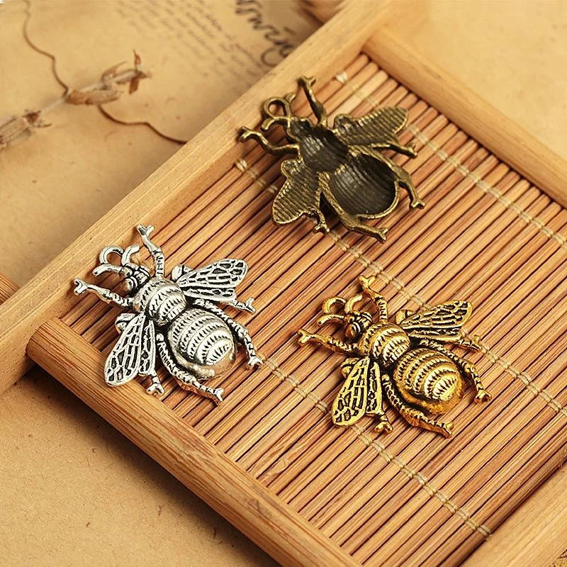 25MM Zinc Alloy Bee Charm Pendant for DIY Necklace Bracelet Jewelry Making