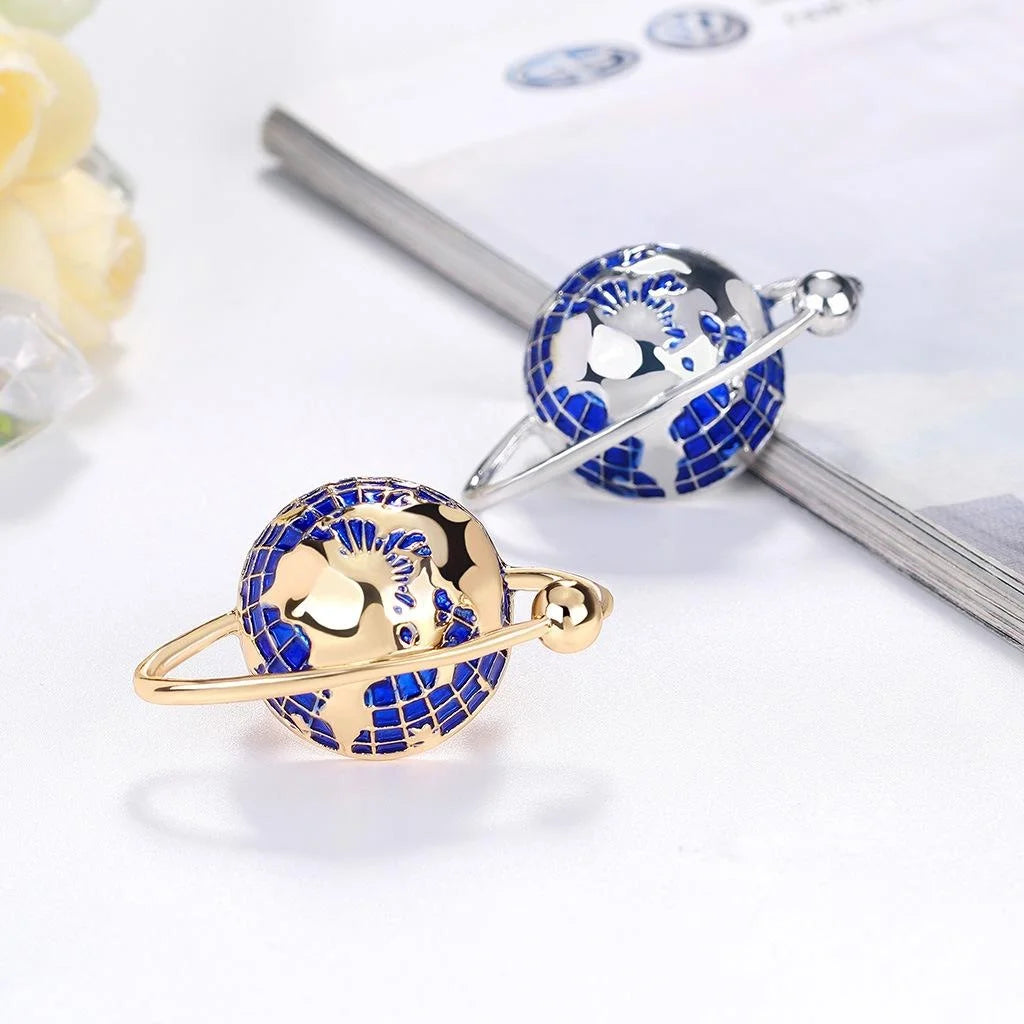 Luxury Blue Enamel Planet Astronaut Globe Alloy Brooch, Korean Style Lapel Pin Corsage Suit Accessory Gift