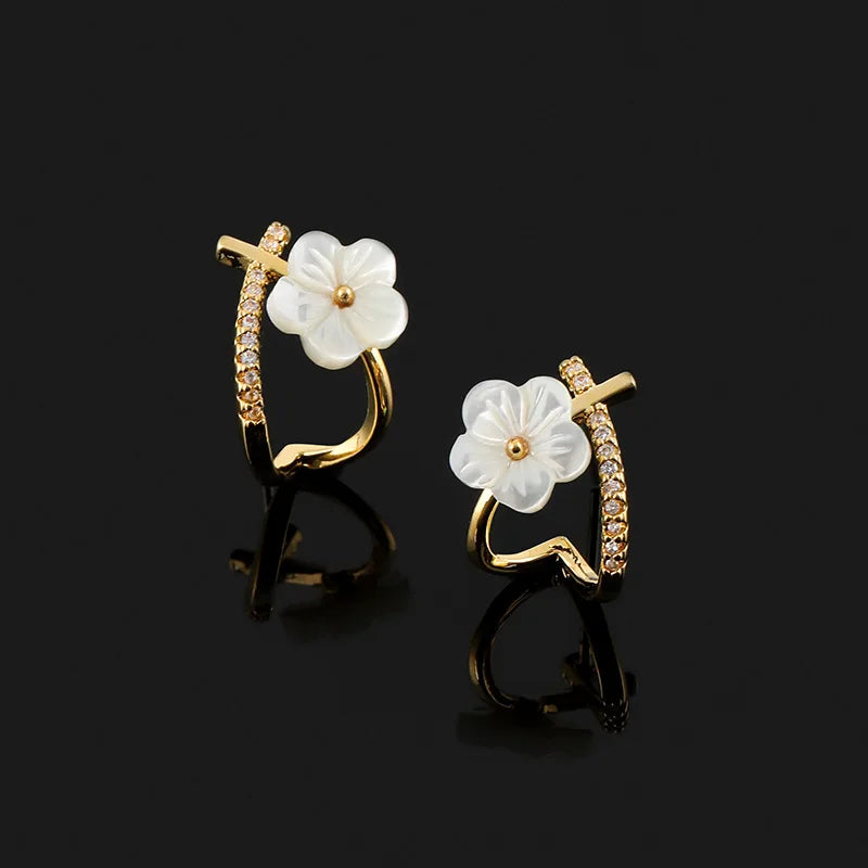 Elegant Natural Shell Flower Alloy Zircon Hoop Stud & Clip On No Piercing Light Luxury Women's Earrings