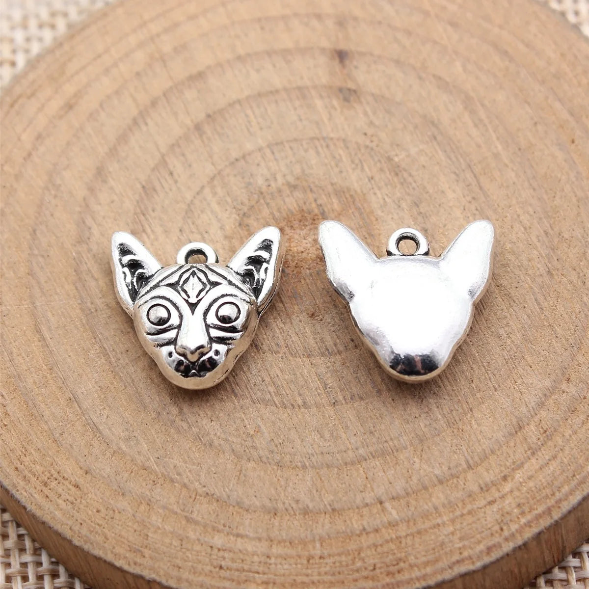 15x15x5.5mm 3.1g Antique Silver Zinc Alloy Sphynx Cat Charm Pendant for DIY Necklace Bracelet Jewelry