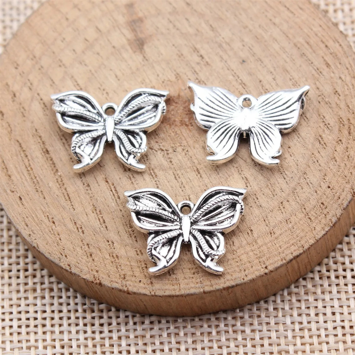 20x15mm 1.8g Antique Silver Zinc Alloy Butterfly Charm Pendant for DIY Necklace Bracelet Making