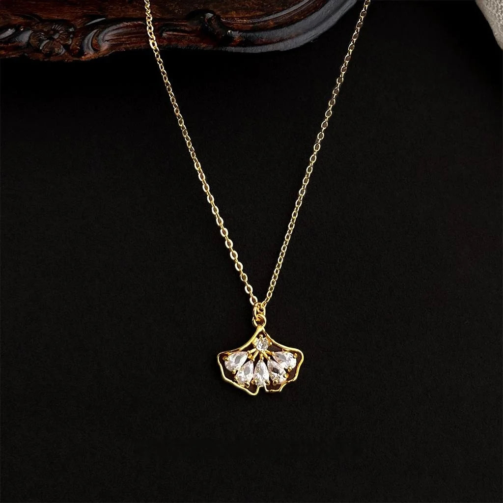 18K Gold Plated Copper Micro Pave Zircon Ginkgo Leaf Collarbone Necklace