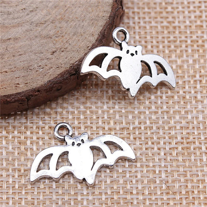16x24mm 1.2g Antique Silver Zinc Alloy Bat Charm Pendant for Halloween Bracelet Necklace DIY