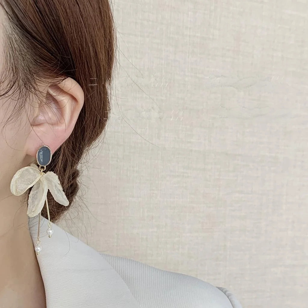French Style Mesh Flower Shell Pearl Stud Earrings 14K Plated Jewelry