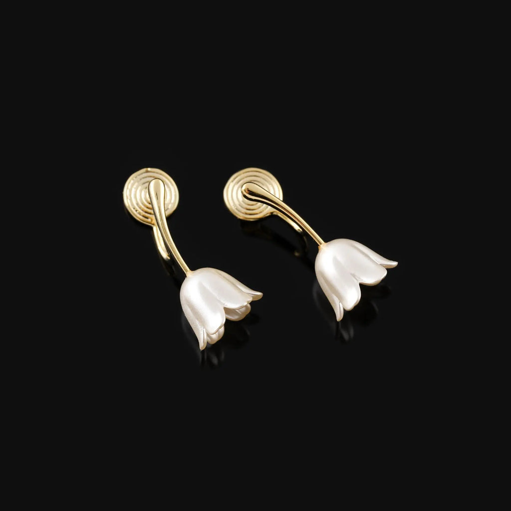Vintage Lily Flower Pearl Alloy Drop Stud & Clip On No Piercing Hong Kong Style Elegant Earrings