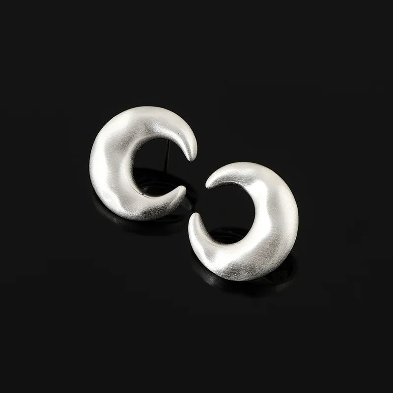 Light Luxury Brushed Silver Alloy Crescent Moon Stud & Clip On No Piercing Minimalist Earrings