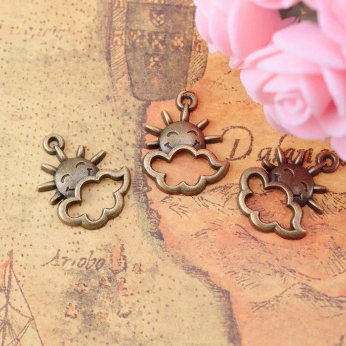 Antique Silver Zinc Alloy Smiling Sun Cloud Charm Pendant for DIY Necklace Bracelet Jewelry Making — 21×17mm
