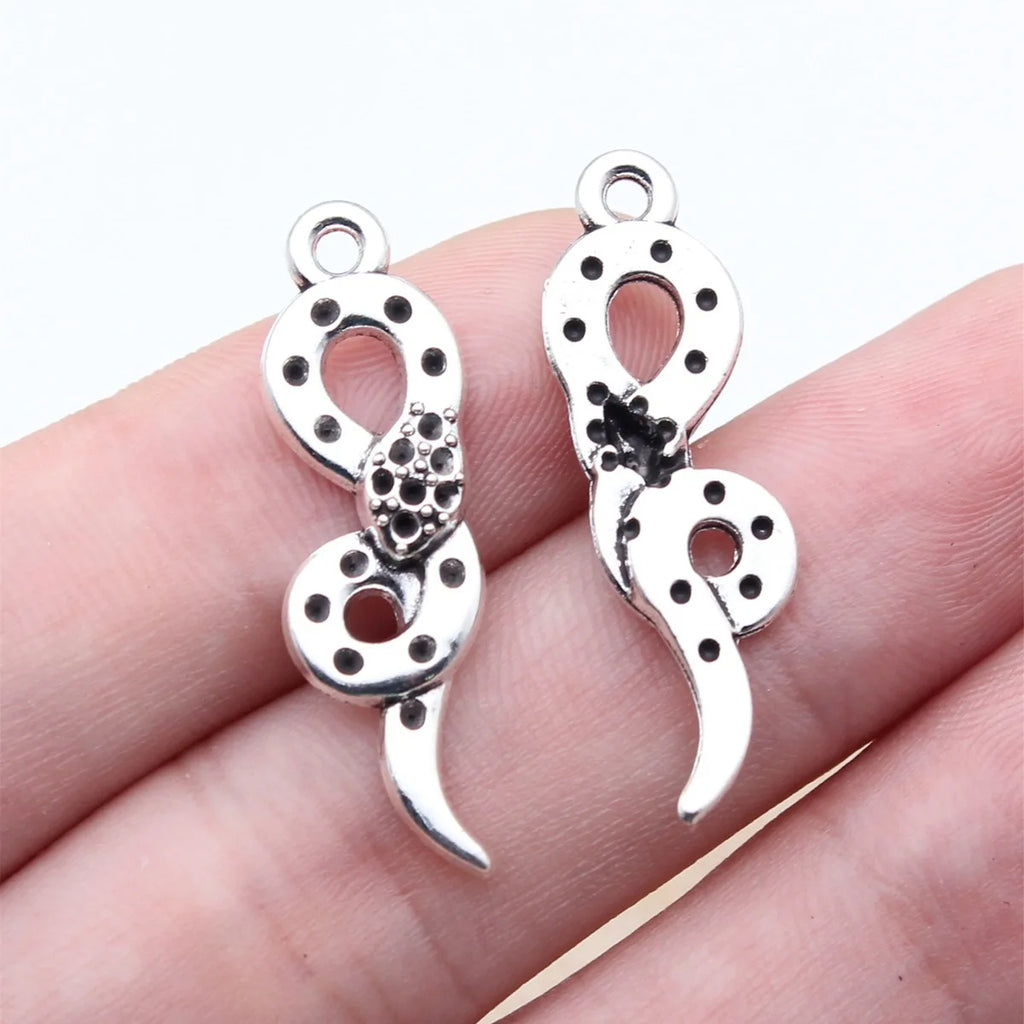 31x9mm 1.6g Antique Silver Zinc Alloy Snake Charm Pendant for Bracelet Necklace DIY Jewelry