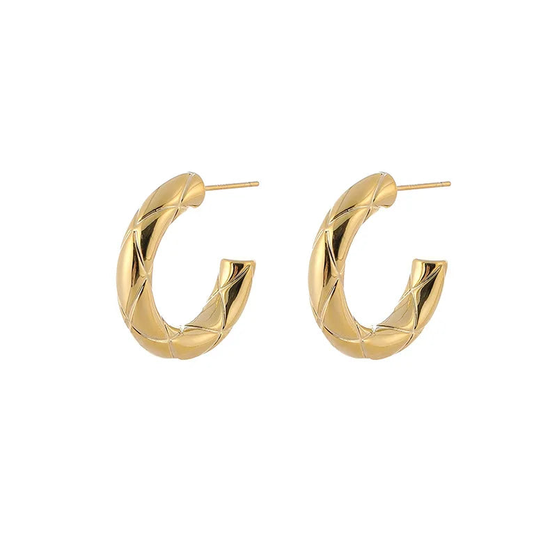 Elegant Gold Alloy Quilted Hoop Spiral Stud & Clip On No Piercing Versatile Round Huggie Earrings